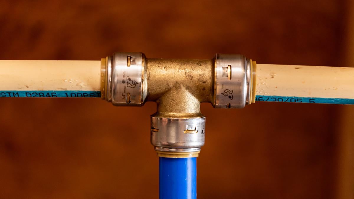 sharkbite-max-install-pex-pvc