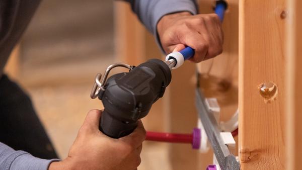 Expansion fitting with PEX-a