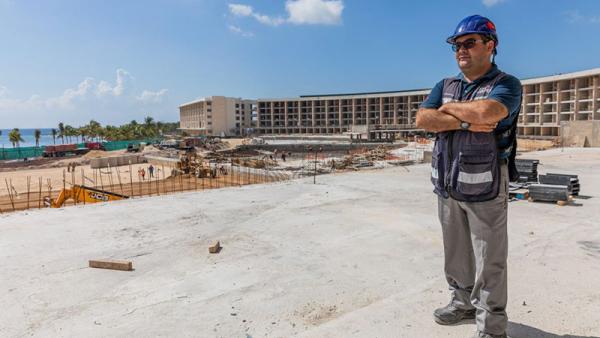 Grupo Airpei hotel plumbing installation in Cancún, Mexico using SharkBite systems, showcasing efficient water solutions in commercial construction.