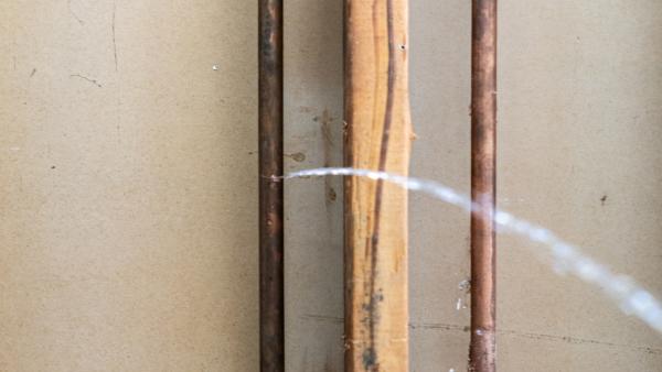 pinhole-leak-2