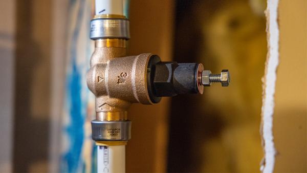 An installed EB45 Direct SharkBite Pressure Regulating Valve (PRV)