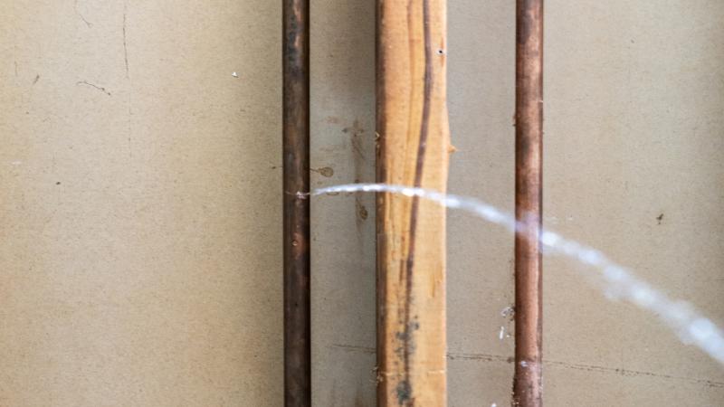 pinhole-leak-2
