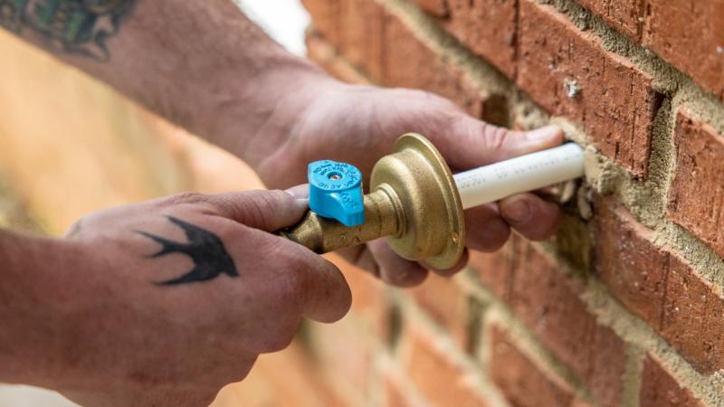sharkbite-hose-bibb-install